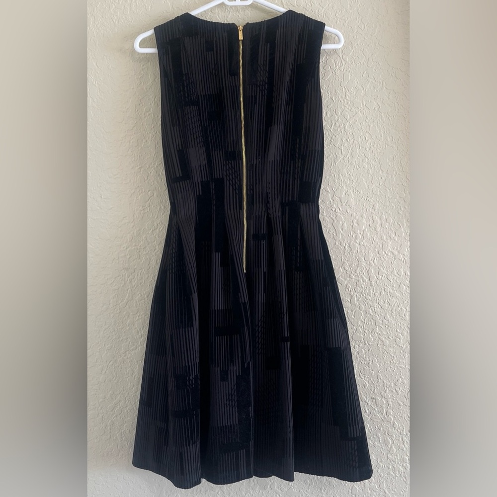 Calvin Klein Women's Dress Black Fit & Flare Black Velour Velvet size 0 Stretch - Picture 4 of 13
